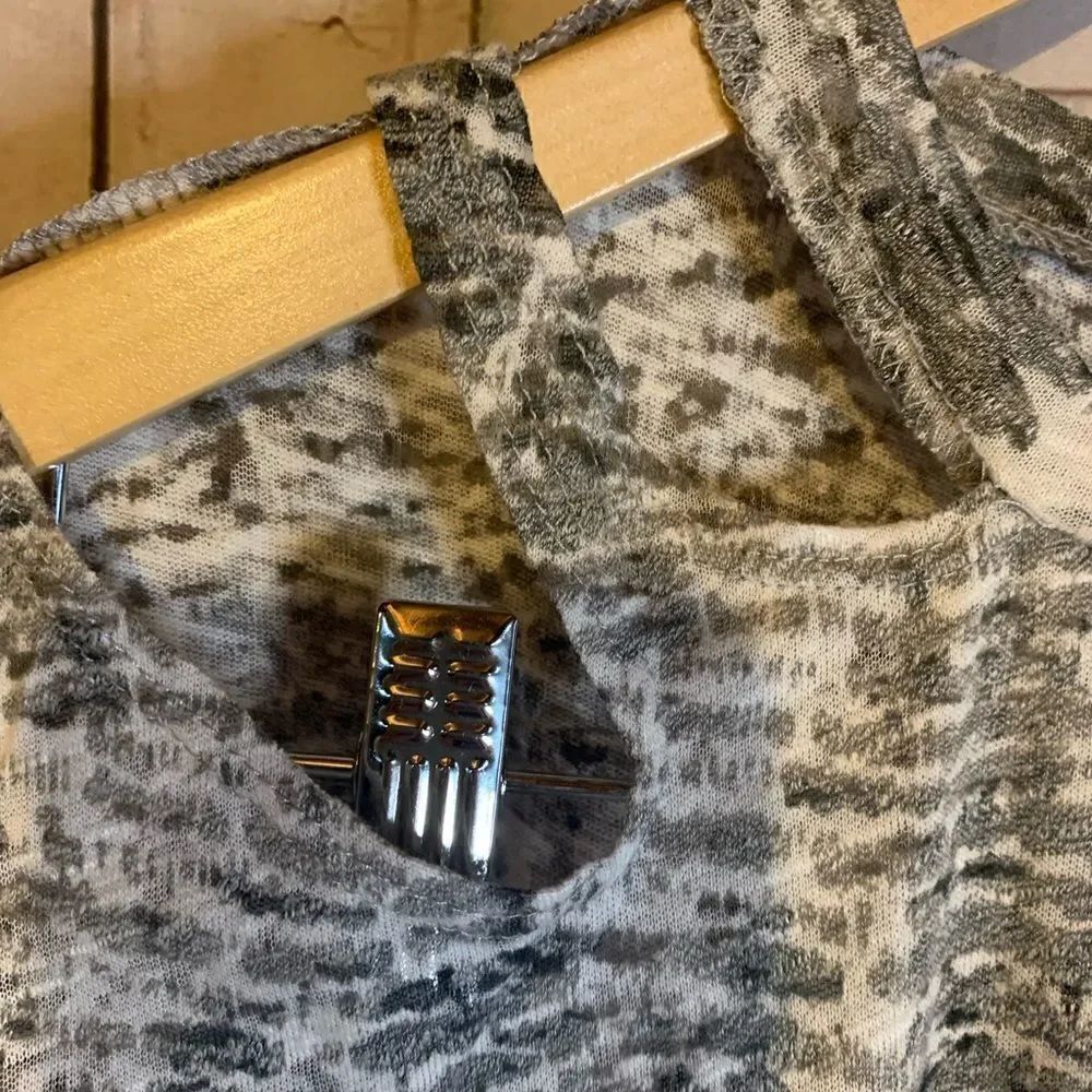 LNA Blouse  - Picture 4 of 4